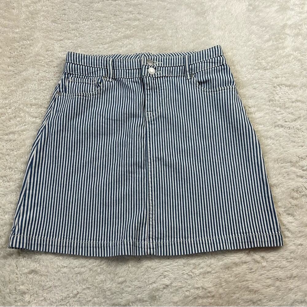Maurices white and blue pinstripe denim mini skirt, size 6